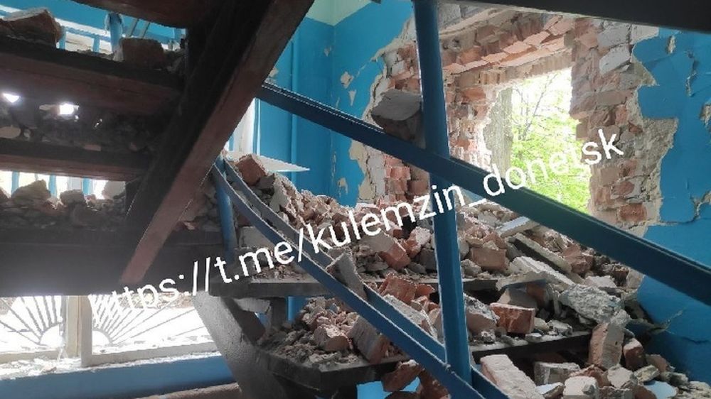При обстреле ВСУ было повреждено здание коммунального предприятия в Киевском районе Донецка