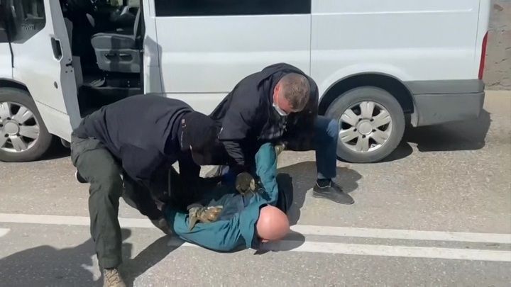 Плитки и свадебные платья. Как украинские террористы доставляли взрывчатку в Крым