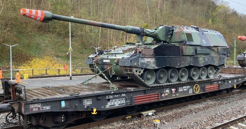 NYT: переданные Киеву немецкие гаубицы PzH 2000 утонули в грязи