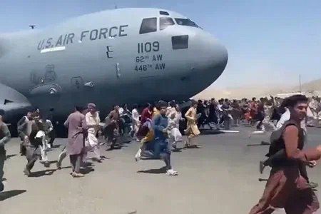 ������ ����������: ��� ������ � �������� ������� � ��������� ������ ������ ������� ������ ����� �� 375 ��������� �������� (�) Politico