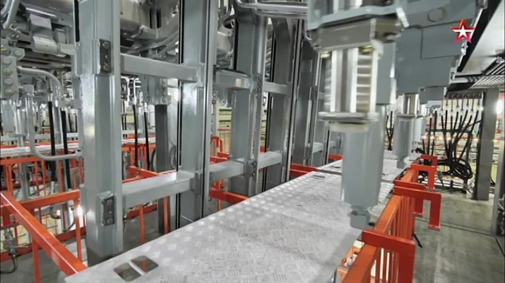 ©©©©©Пусковую установку для «Калибров» и «Цирконов» показали изнутри