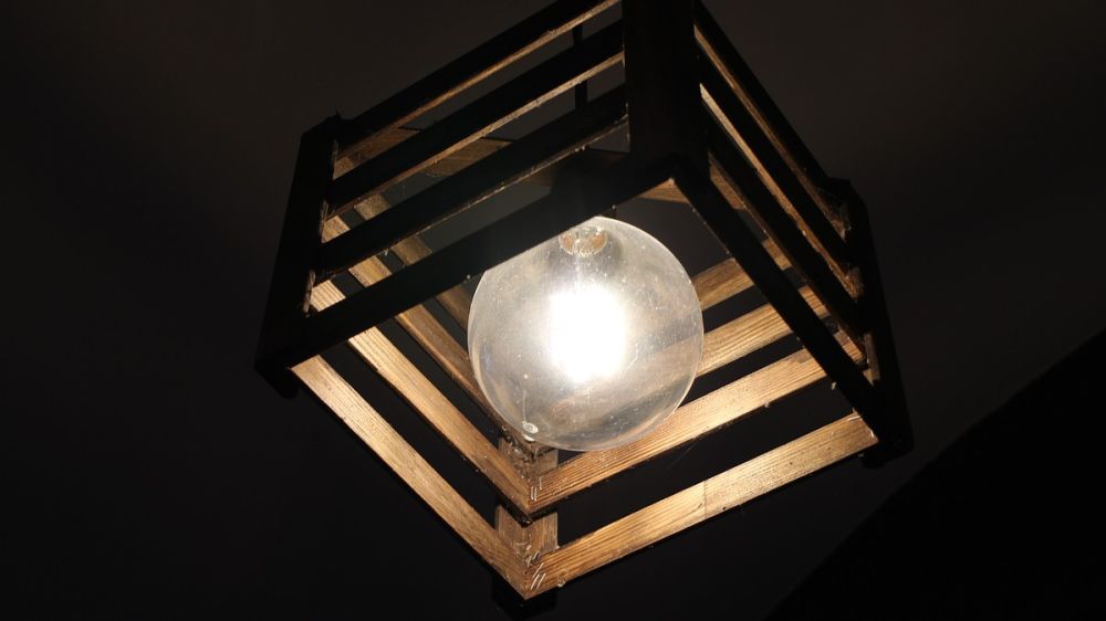 В Симферополе 1 июня отключат свет на 52 улицах