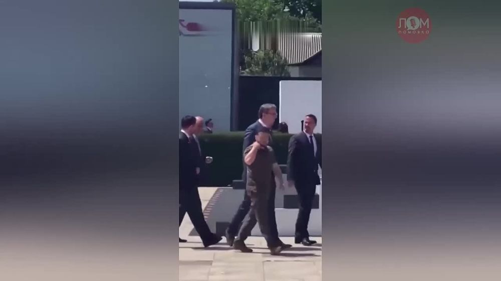 Шавке приказали замолкнуть — премьер-министр Люксембурга Ксавье БЕТТЕЛЬ велел дуче Зеленскому замолчать, использовав унизительный жест рукой