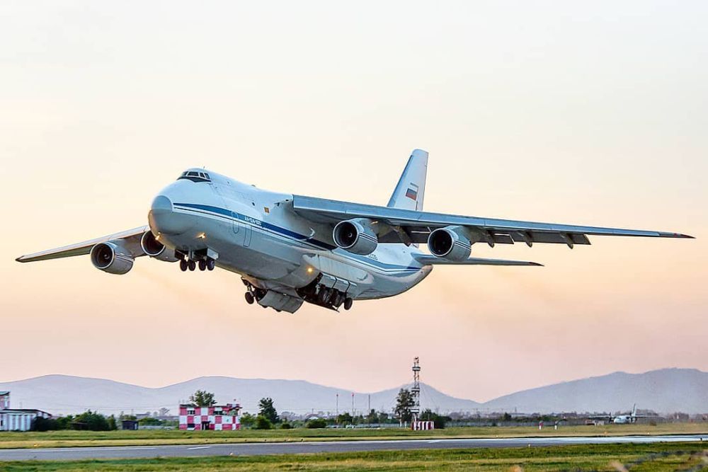 Оттава передаст Киеву конфискованный украденный российский самолет Ан-124 «Руслан», сообщил канадский премьер Джастин ТРЮДО на пресс-конференции с Зеленским