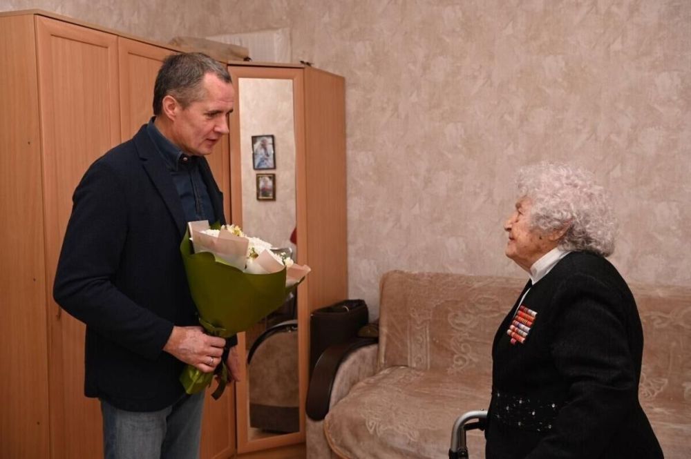 ������� ������ ������ ������ � 80-����� �������� ��� �����������