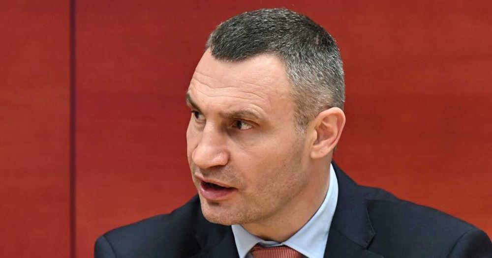 СМИ: в офисе Зеленского задумались о снятии Кличко с поста мэра