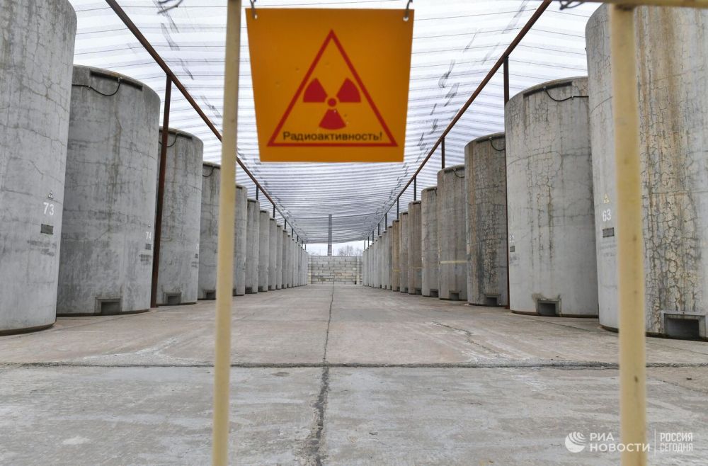 Зеленский обсудил с Трюдо ситуацию вокруг ЗАЭС