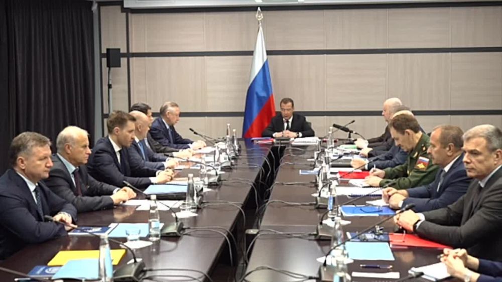 Дмитрий Медведев: Заседание рабочей группы Военно-промышленной комиссии РФ