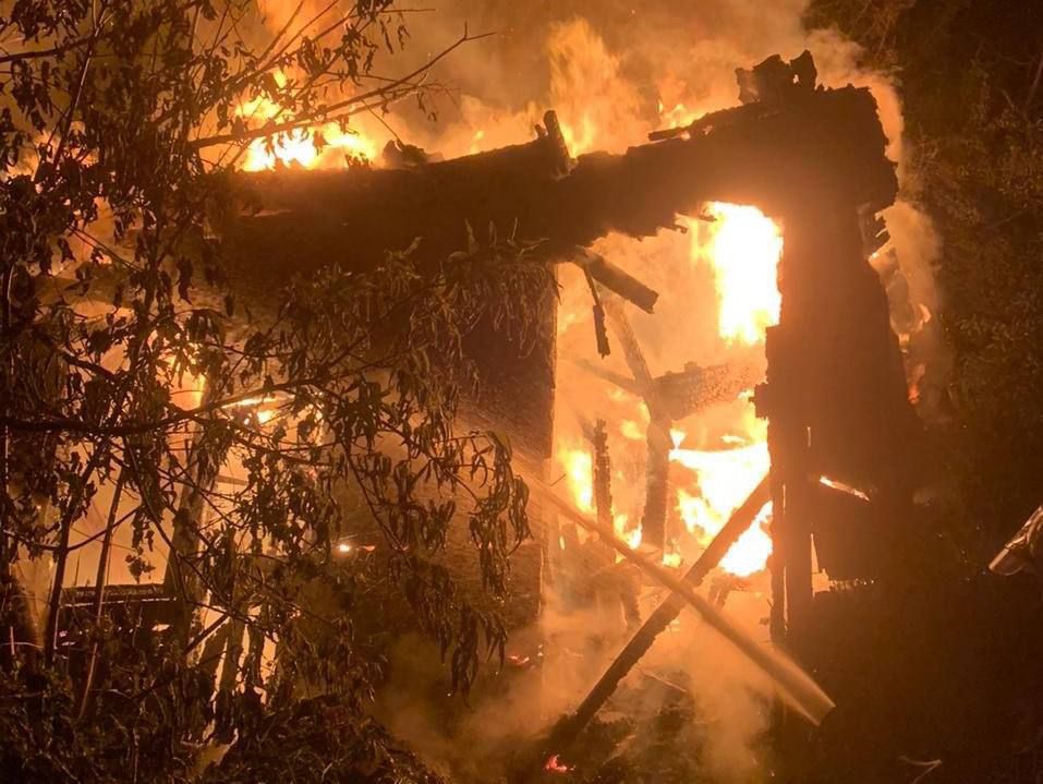 Молния попала в здание в Ирпене и произошло возгорание