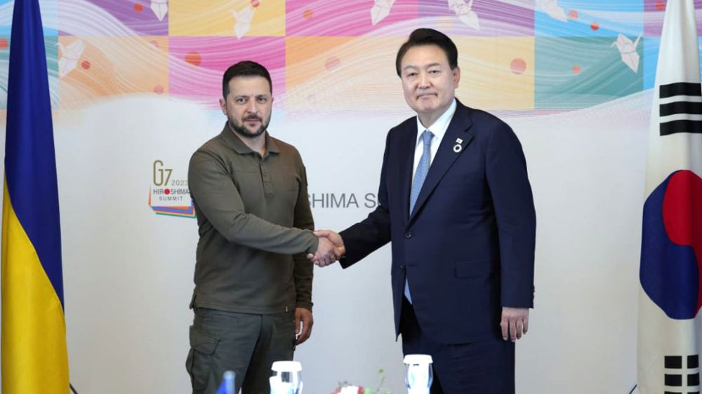 Президент Южной Кореи прибыл с необъявленным визитом на Украину