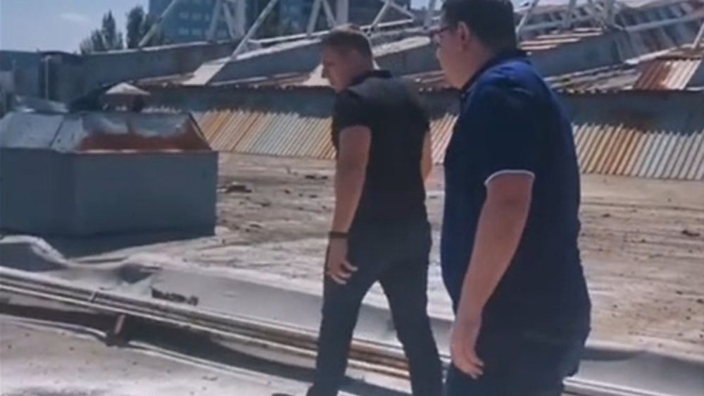 Загорелась крыша спорткомплекса, поврежден автобус: Последствия обстрела ВСУ Донецка 25 июля 2023