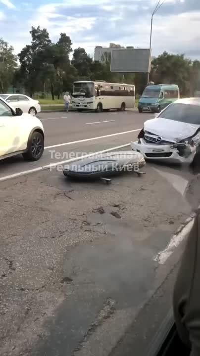 На Броварском шоссе произошла серьёзная авария