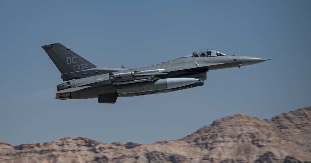 �� ������� �������, ��� �� ������� F-16 ������ � �����