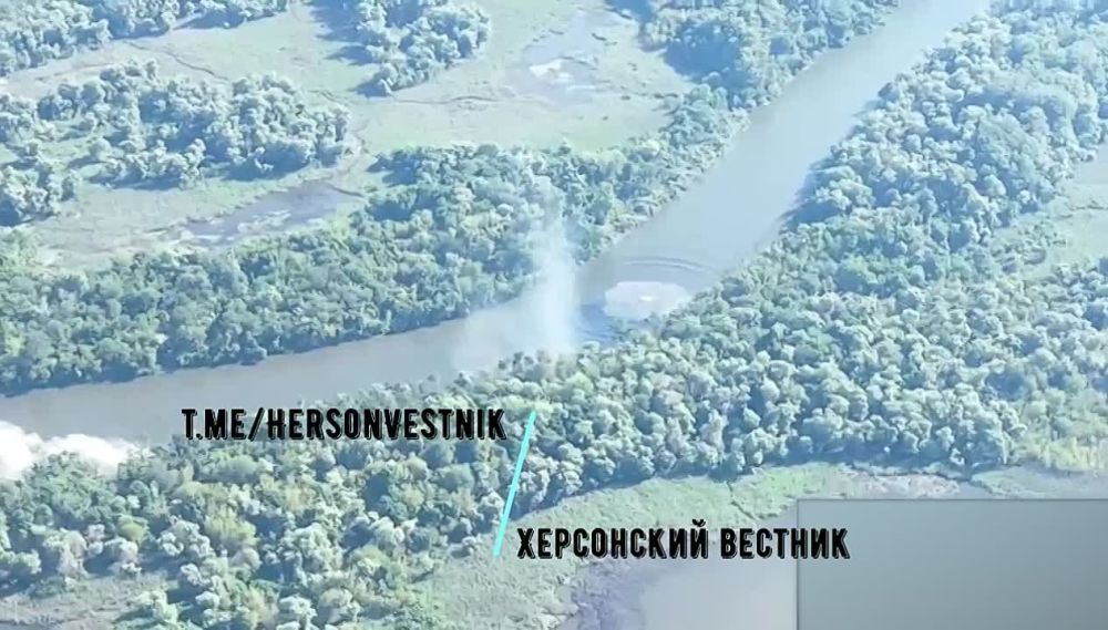 Су-34 разносят лодочные станции ВСУ на острове Переяславский в Херсонской области