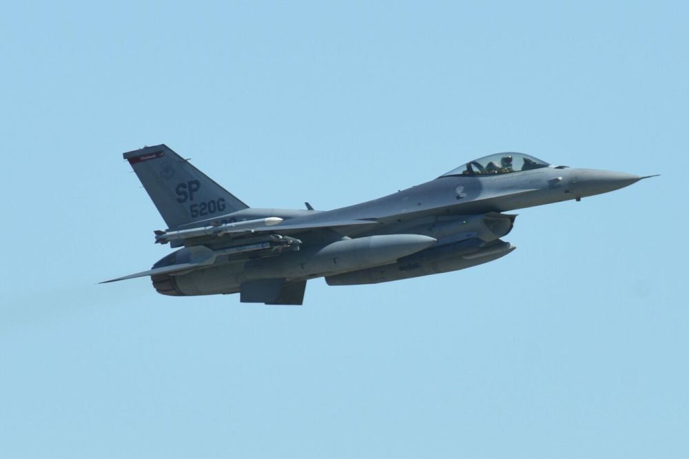 ������� ���������������� ������� ���������� �������� ����� F-16