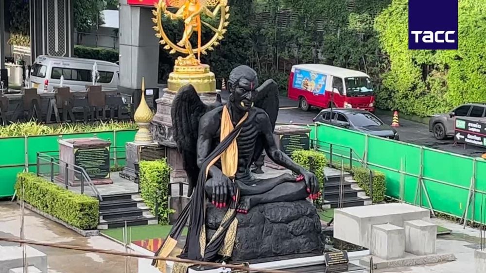 Скульптура божества Кхру Кай Кео напугала жителей Бангкока и вызвала широкие общественные дискуссии