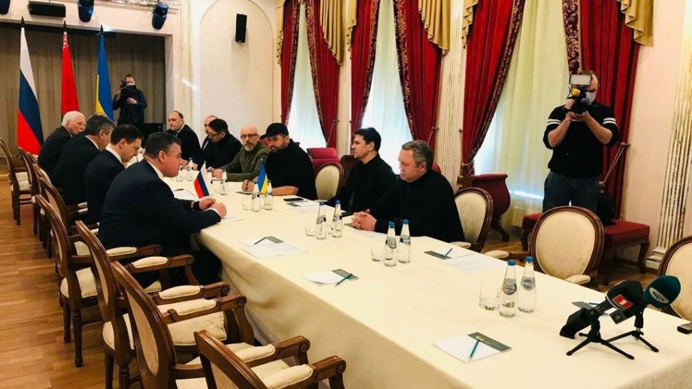 До переговоров с Киевом остался месяц? Неудобная правда о закулисье СВО