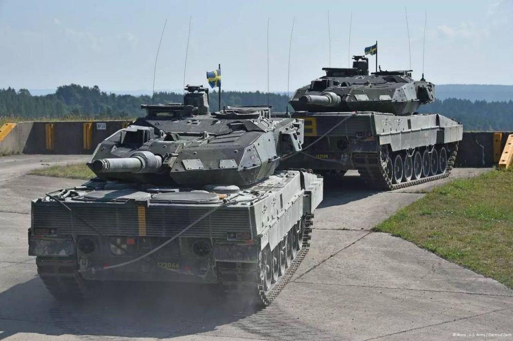 Юрий Котенок: Минобороны Швеции сообщило о передаче Киеву 10 танков Stridsvagn 122 (Strv122)