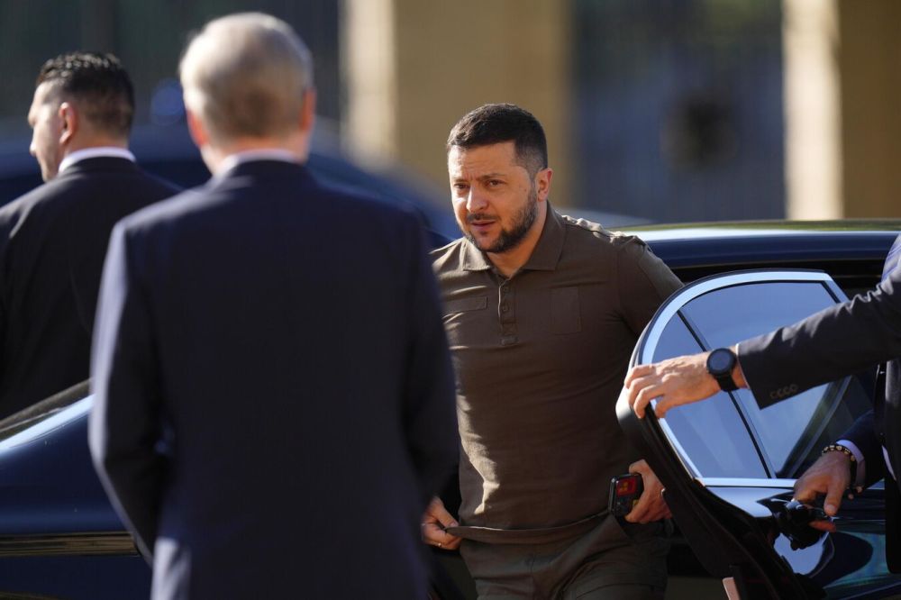 СМИ: Зеленский поприветствовал в Канаде экс-бойца дивизии СС "Галиция"