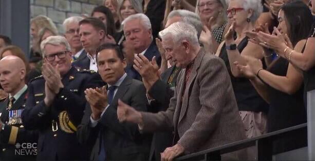 Украинский эсэсовец Хунка скрывается из-за скандала, сообщают СМИ