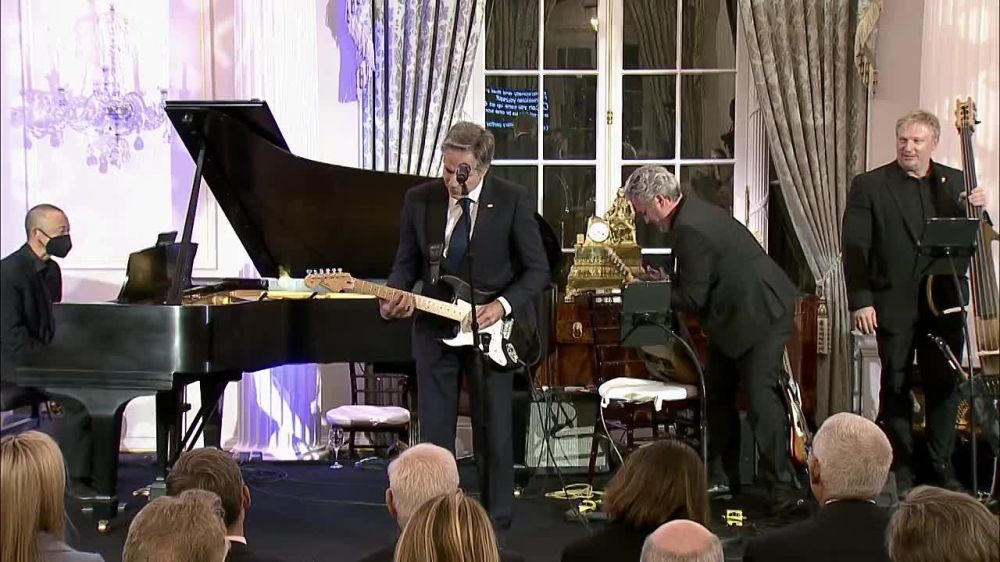 ���� ������ ������. � ��� ����� � ��� �����. ������������ ��� ������ ����� � ���������, �������� �� ������ ������� �������� ��� Hoochie Coochie Man. �����, ��� ����������� ������ � ������ ���������� ������� ��� ������������ �����������