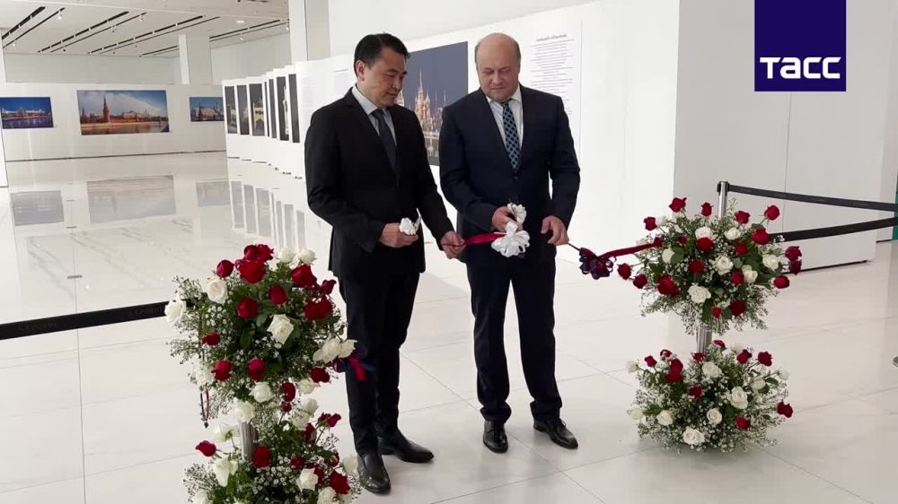 Выставка фотографий объектов Музеев Московского Кремля под названием "Московский Кремль — сердце России" открылась в столице Таиланда при участии посольства России