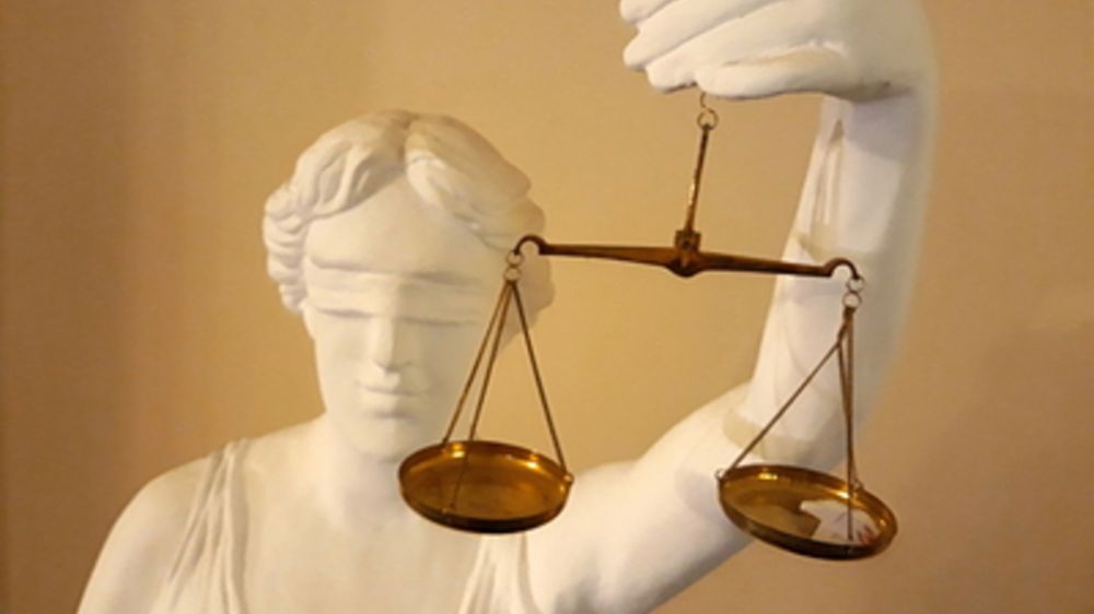 За что суд Петербурга потребовал наказать блогера Белоцерковскую* рублем