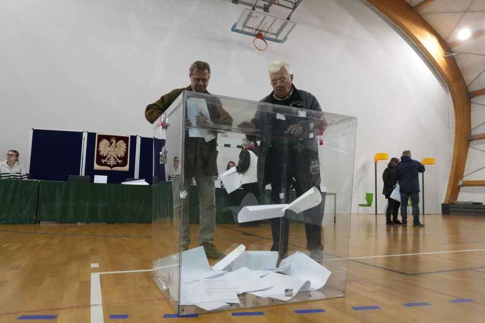 Польша после выборов продолжит помогать Киеву, заявил венгерский эксперт