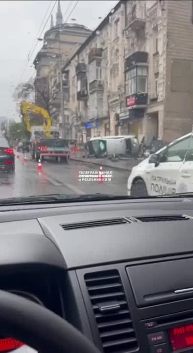 Видео ДТП на Большой Васильковакой