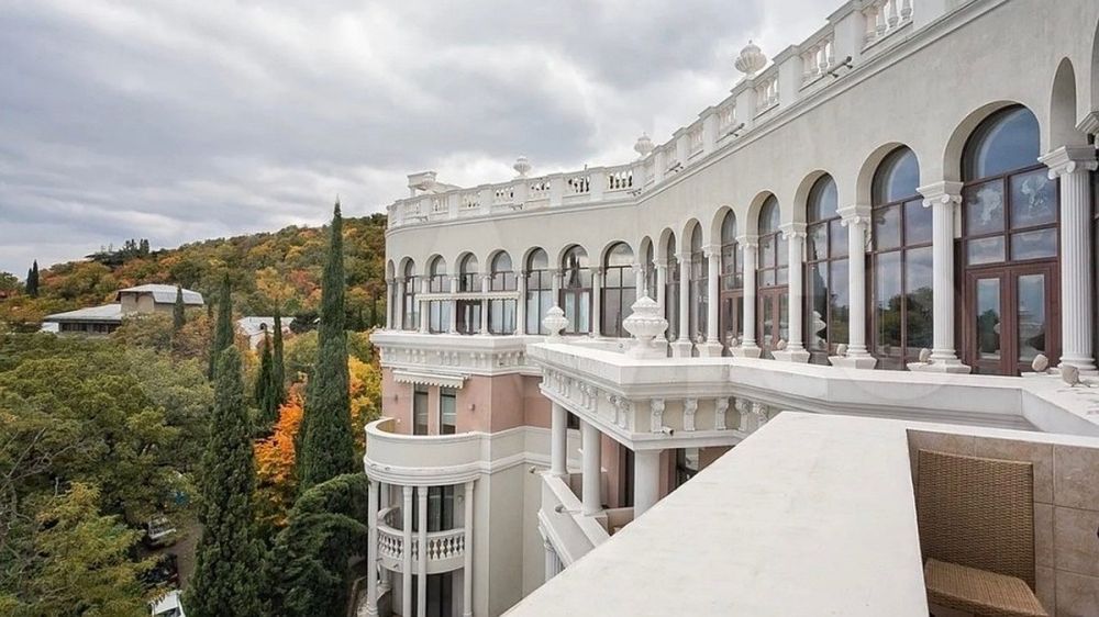 Торги пройдут через четыре дня: В Крыму закончился прием заявок от покупателей квартиры Зеленского