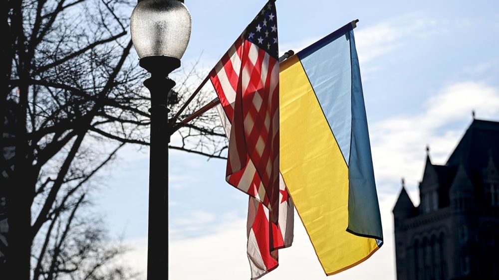Politico: большая часть денег для Украины потрачена в США