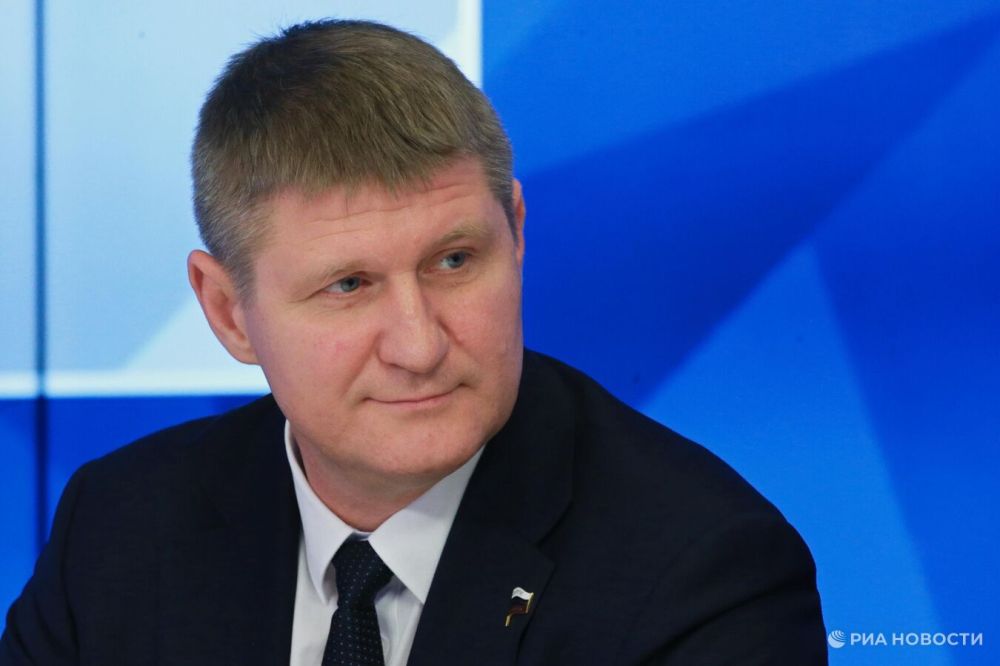 В Госдуме сравнили реакцию Киева на визит крымчан в Турцию с лаем Моськи