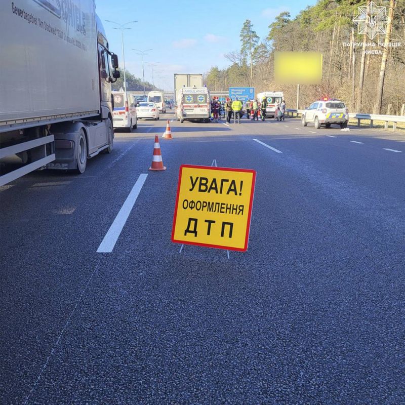 На Бориспольском шоссе наблюдается затруднение движения транспорта на выезде из Киевав связи с ДТП