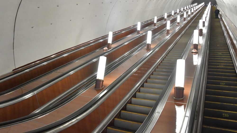 В Киеве из-за затопления и возможности обвала закрыты шесть станций метро