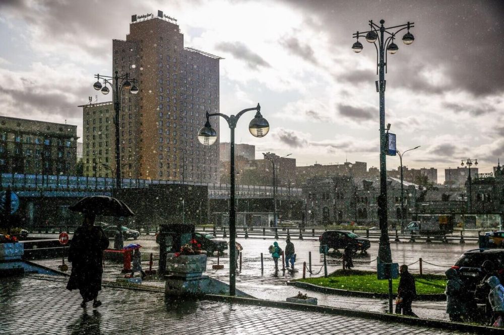 Бирюков: в Москве провели благоустройство возле городского вокзала "Рижская"