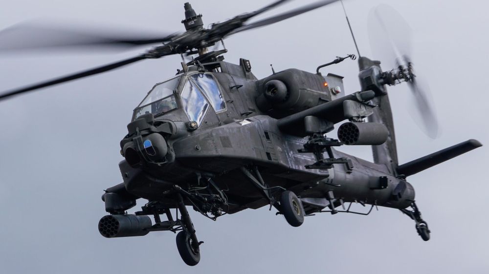 Военный политолог раскрыл, почему США дали Киеву команду беречь "Абрамсы", но могут передать ВСУ "Апачи"