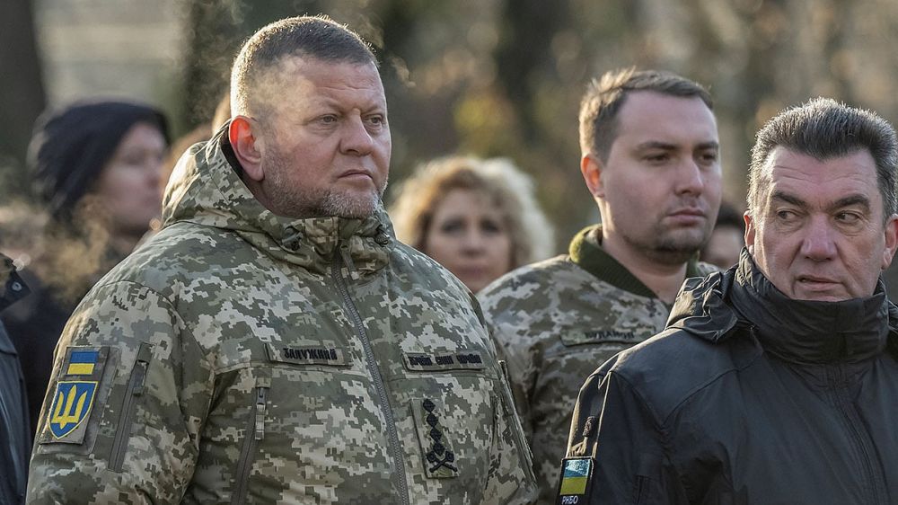 Зеленскому стало плохо после выступления Залужного: Главком ВСУ объявил войну президенту Украины