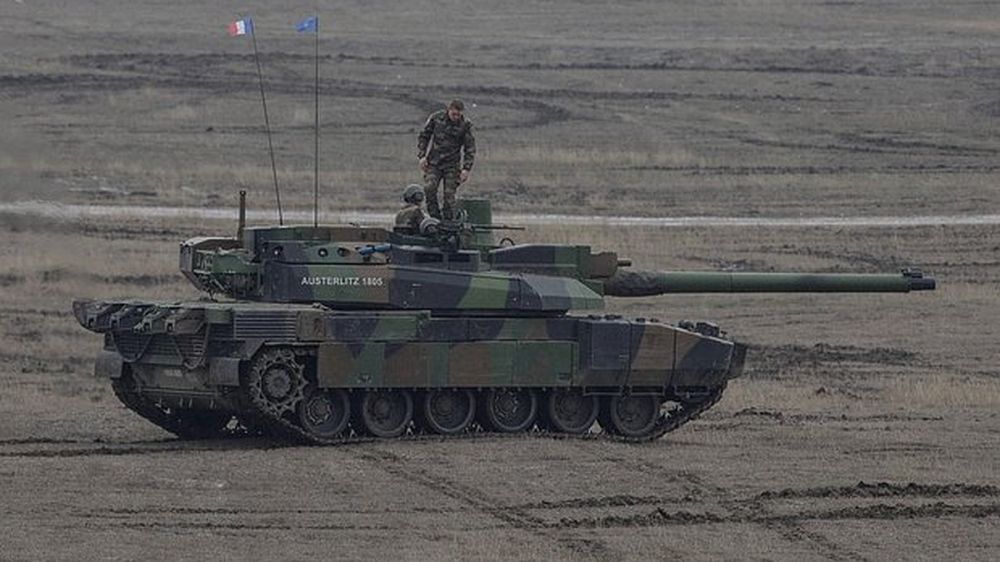 ������� ���������� ���������� ������� ����� Leclerc ��-�� ������� AMX-10RC