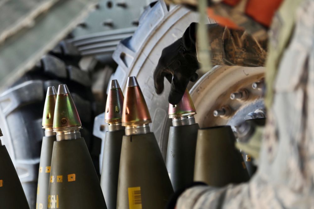 В Канаде заявили о больших проблемах НАТО после помощи Украине