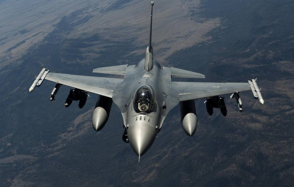 ��������� ���: ����������� F-16 ��� ����� ���� �� �������