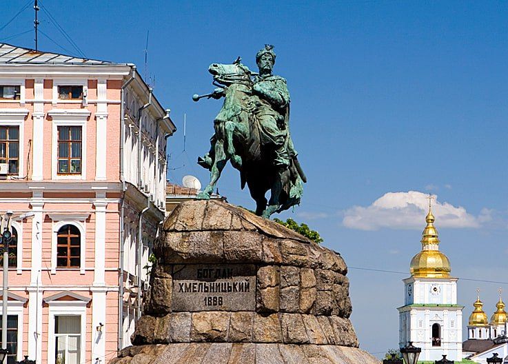 Националисты добрались и до Богдана Хмельницкого