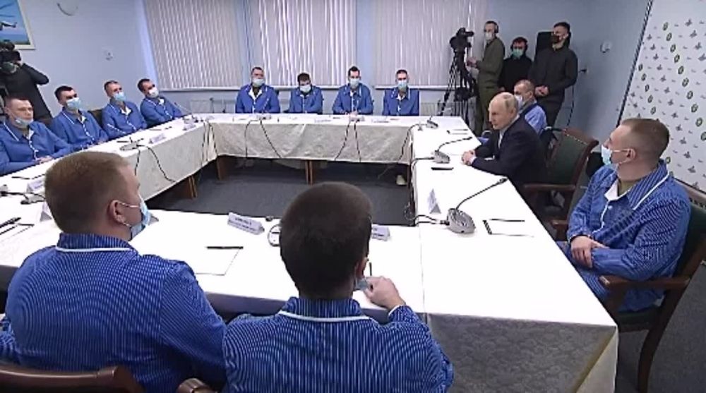 Мы не они.... Из заявлений Президента во время общения с ранеными бойцами в Центральном военном госпитале имени Вишневского:...