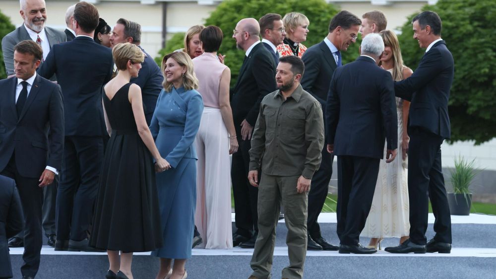 Помощи не будет: экс-посол США при НАТО предрек скорое поражение ВСУ