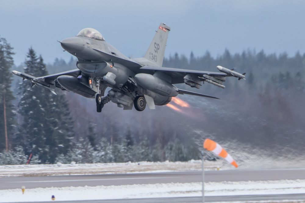 Telegraph: ����������� �������� F-16 ����� ������ ��� ���
