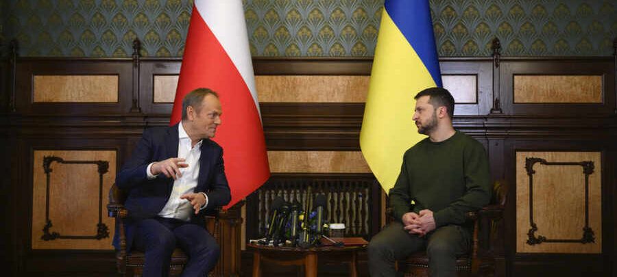Польша больше не будет поставлять оружие Украине безвозмездно – Туск
