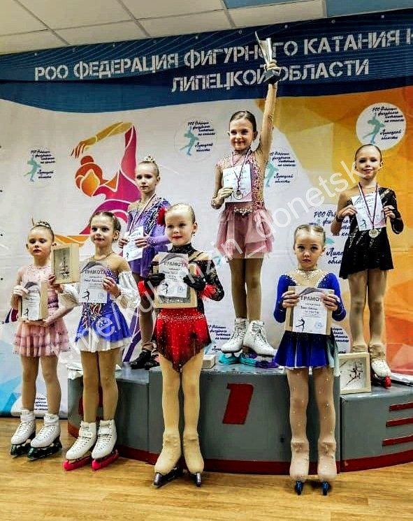 Алексей Кулемзин: С 27 по 28 января в городе Усмань Липецкой области состоялось Первенство Усманского района по фигурному катанию на коньках "Рождественская звезда"