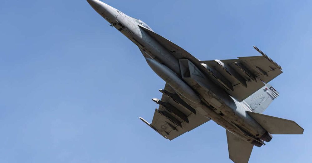 ������ ��� ������� ��������� ������������ ��� �������� F-18 Hornet