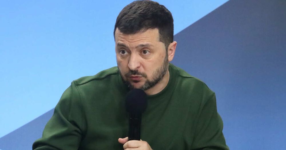 На Украине заявили, что Зеленский попал в ловушку, когда отменил выборы