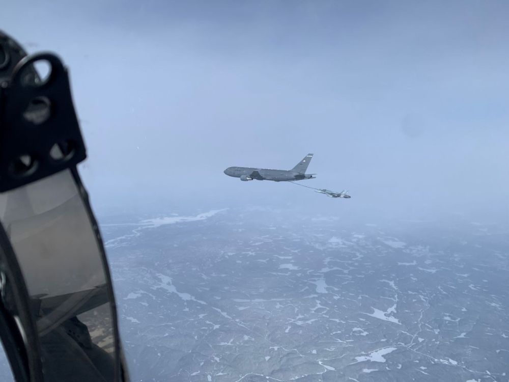 Зафиксированы прилёты по военным объектам на левобережье в Киеве в районе аэропорта Борисполь