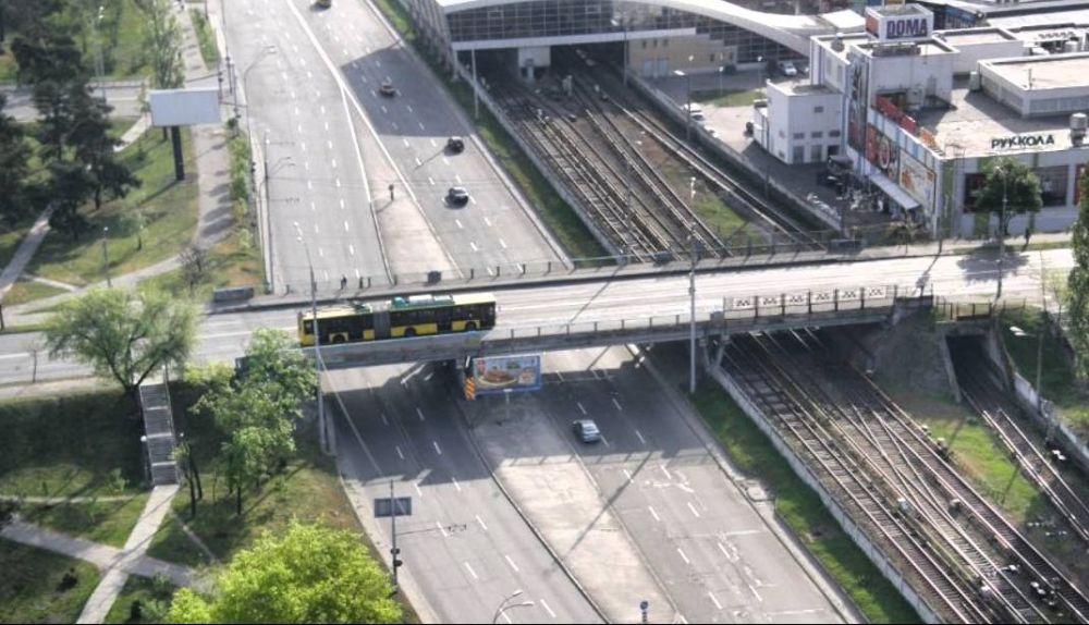 В Киеве начнется реконструкция путепровода возле станции метро «Дарница»